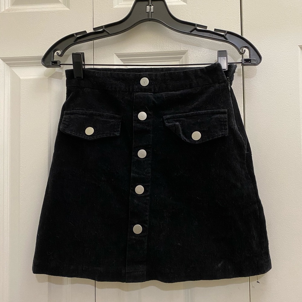 Women’s skirt, size S